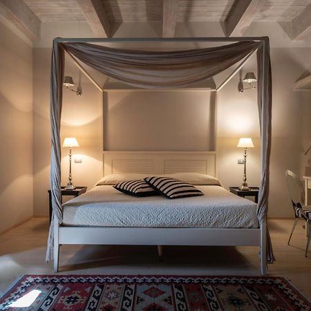 Hotel Residenza La Ceramica Фабриано Екстериор снимка