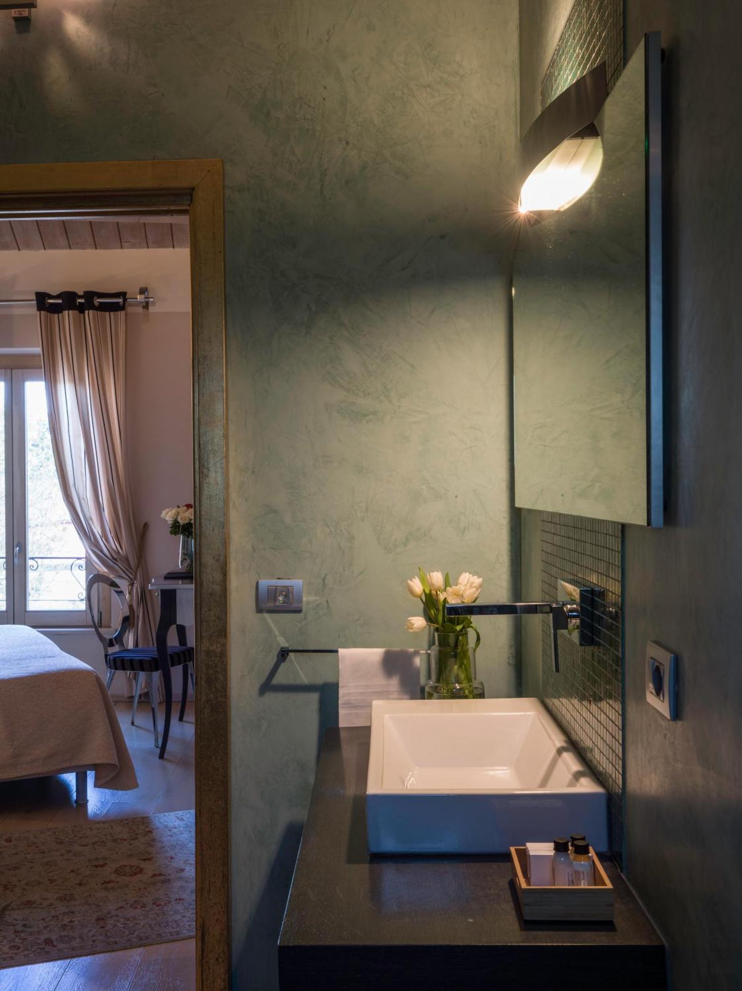 Hotel Residenza La Ceramica Фабриано Екстериор снимка