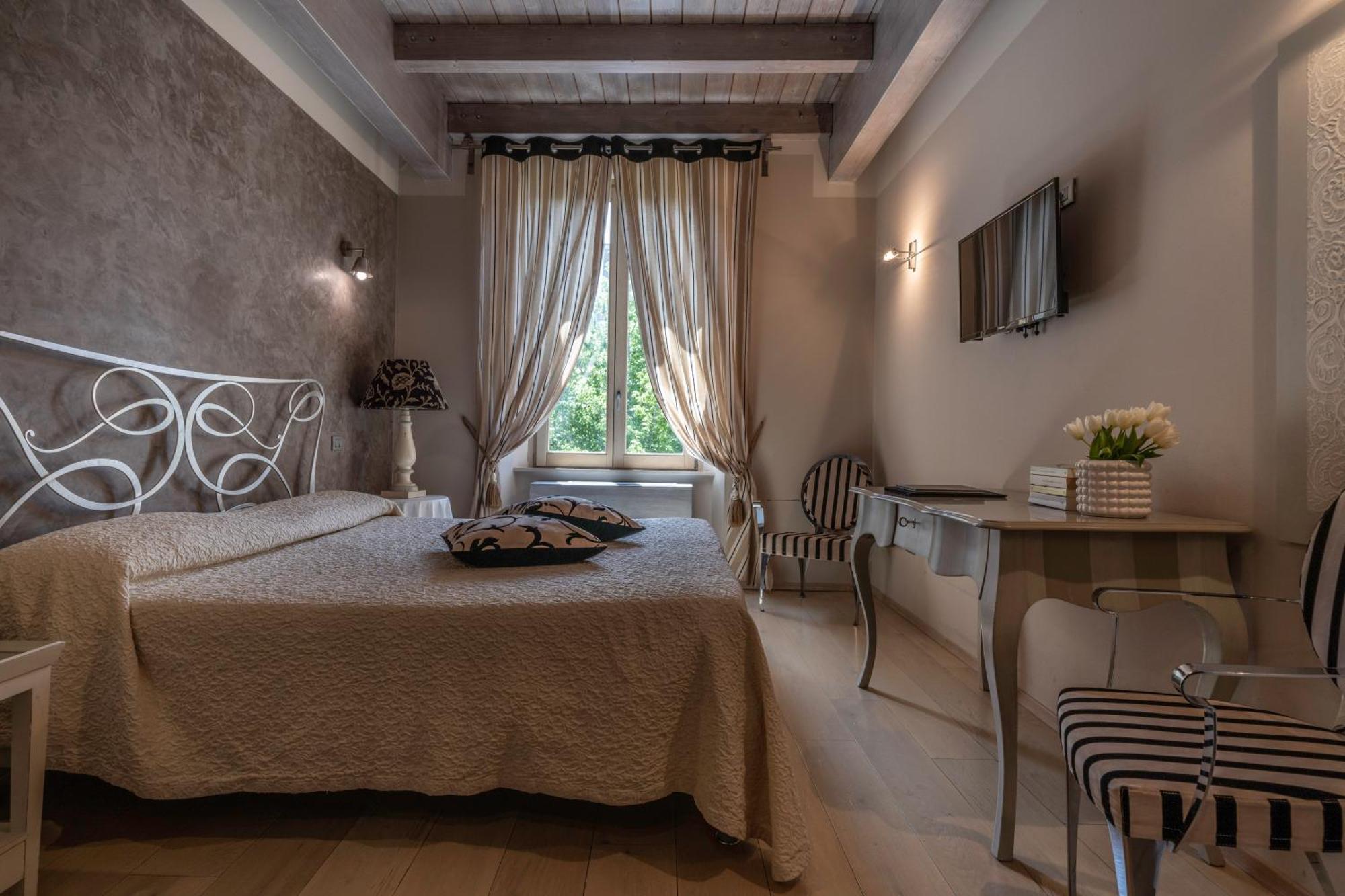 Hotel Residenza La Ceramica Фабриано Екстериор снимка